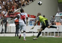 56-20091107adriano18.jpg