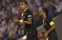 23-20091113-carlosalberto-elton.jpg