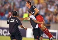 62-20100213-jogadores-comemoram.JPG