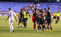 65-20100213-jogadores-comemoram.jpg