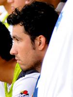 Tiago assiste a um jogo do Vasco do banco de reservas