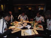 Jogadores jantando juntos no Hotel em Curitiba