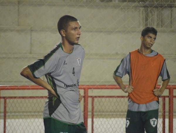Thiago Campos e Rafinha treinam para a estreia do Vasco/Tamoyo no Carioca