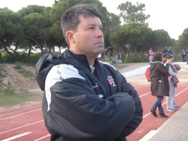 Fernando China, treinador do Pr-Mirim do Vasco
