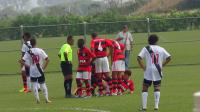 Jogadores do Flamengo fazem cera em Itagua