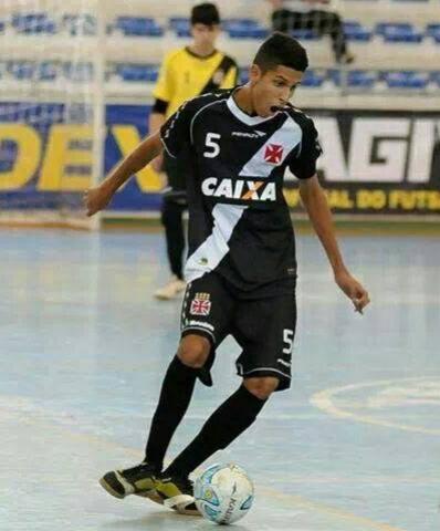 Lucas, ala do time de Futsal Sub-17 do Vasco