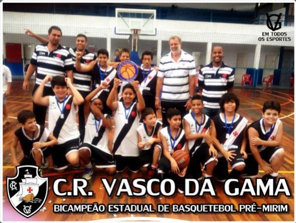 O time de Basquete Pr-Mirim do Vasco se sagrou bicampeo do Circuito Estadual