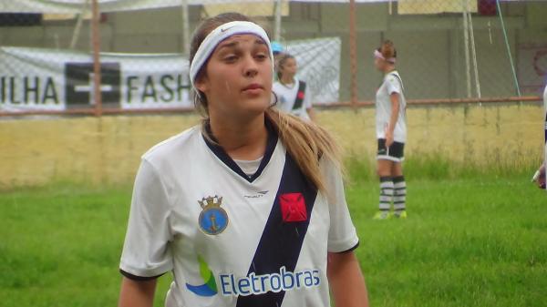 Bruna Bielski, meia do time Sub-17 do Vasco