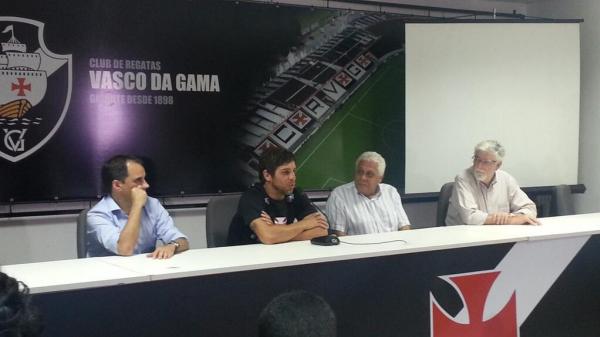 Rodrigo Caetano, Juninho, Roberto Dinamite e Antonio Peralta