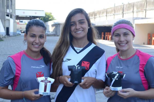 Da esquerda para a direita: Brenda, Isabella Freire e Beatriz Garrido, musas do futebol feminino do Vasco.