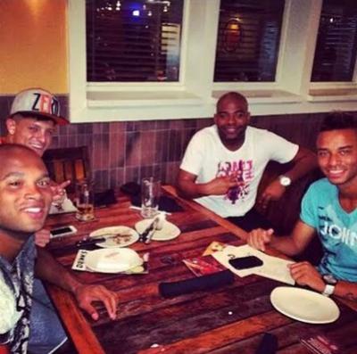 Lucas Crispim, Rafael Silva e Anderson Salles se renem em jantar no Rio de Janeiro