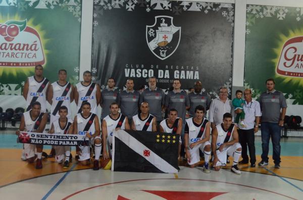 Time adulto de basquete do Vasco