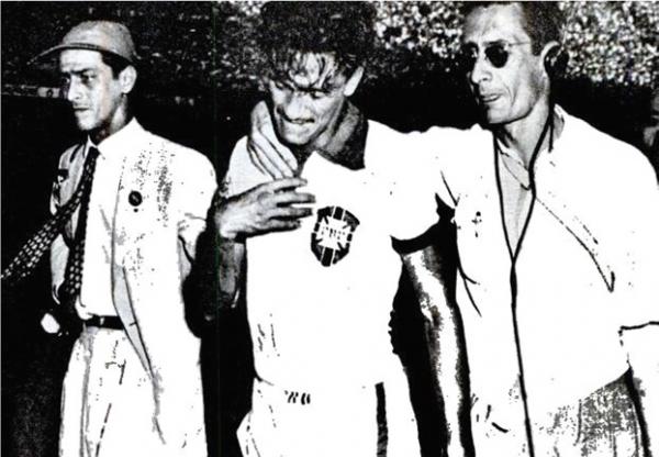 Danilo Alvim aps a derrota na final da Copa de 1950