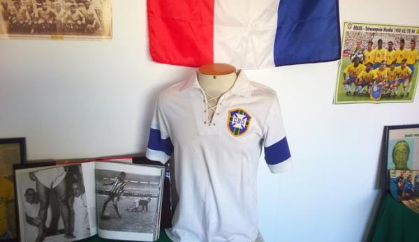 Camisa da seleo brasileira de 1950 faz parte da coleo