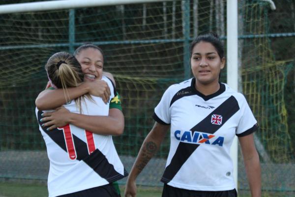 Destaque da Seleo, Byanca Brasil reencontrou Gabrielly e Brena, atletas do Vasco