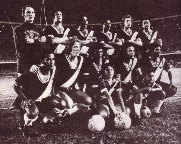 Time campeão de 1974. Em pé: Andrada, Miguel, Alcir, Fidélis, Moisés e Alfinete. Agachados: Jorginho Carvoeiro, Zanata, Ademir, Roberto e Luís Carlos.