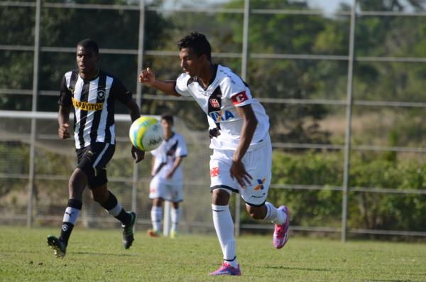 Caio Monteiro em ao contra o Botafogo