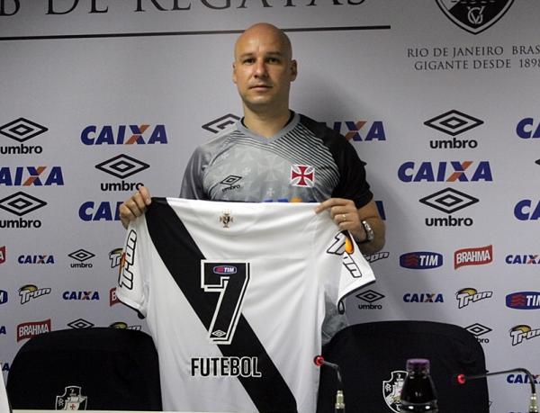 Treinador Rogrio Correa ser o responsvel por comandar a equipe em 2015