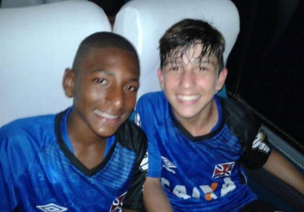 Talles e Joo Vicente balanaram as redes na estreia do Vasco na Copa Cidade Verde