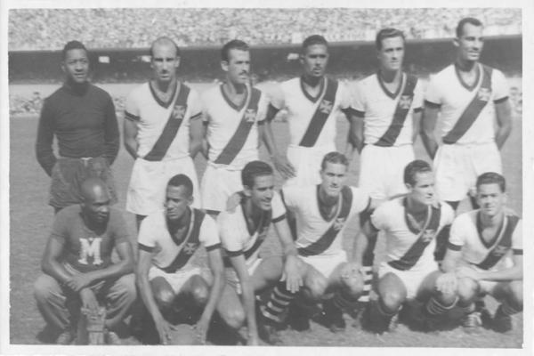 Da esquerda para a direita:Barbosa, Augusto, Laerte, Jorge, Danilo, Ely (Em p); Mrio Amrico (massagista), Alfredo, Ipojucan, Ademir, Maneca e Dejayr (Agachados).
