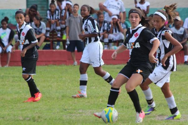 Andressa Cunha foi uma das destaques da partida