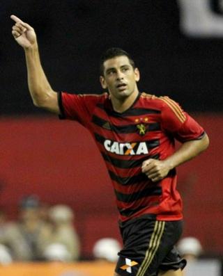 Aps brilhar no Vasco, Diego Souza  destaque no Sport 