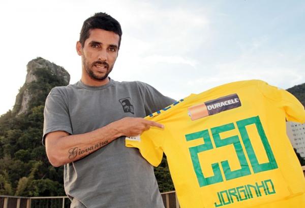 Jorginho atua pela seleo brasileira desde os anos 90