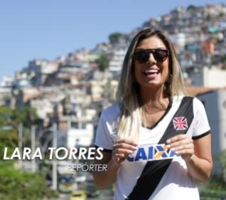 Reprter Lara Torres no Morro do Vidigal