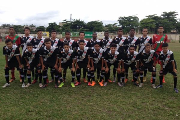Equipe sub-14 do Vasco segue sem perder no Campeonato Metropolitano