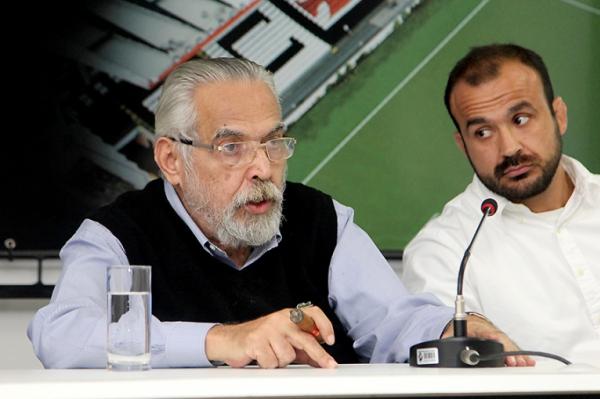 Presidente Eurico Miranda ao lado de Sandro Leite, Gerente de Marketing Esportivo da Brahma