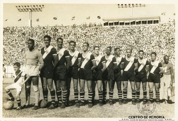 So Janurio cheio para ver Vasco x Botafogo no Carioca de 1949