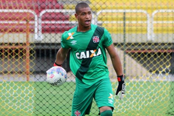 Luco fechou o gol no jogo de ida da final do Carioca