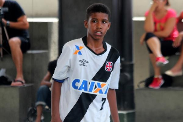 Andrey Nascimento balanou as redes quatro vezes contra o Botafogo