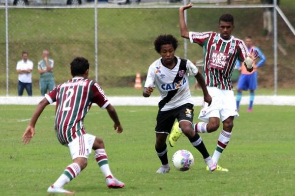 Aps polmica com Fluminense, Paulo Vitor j enfrentou e fez gol no seu ex-clube