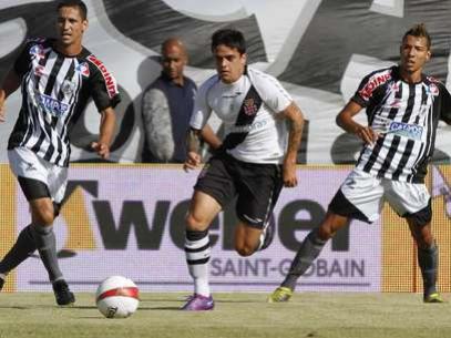 Em 2012, o Vasco iniciou sua trajetoria no Estadual diante do Americano e venceu por 2 a 0. O jogo foi realizado no Moacyrzo, em Maca-RJ