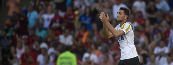 Gilberto comemora gol decisivo contra o Flamengo, pela semifinal de 2015