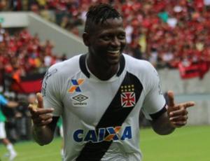 Riascos comemora a vitria do Vasco sobre o Flamengo