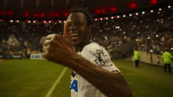 Andrezinho festeja ttulo sobre o Botafogo