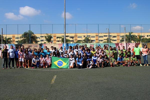 Foi um sucesso o 1 Torneio de Futebol Feminino do Instituto Bola Pra Frente