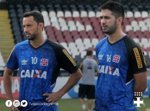 No dia 11 de janeiro, Vasco anunciou as renovaes contratuais de Nen e Luan