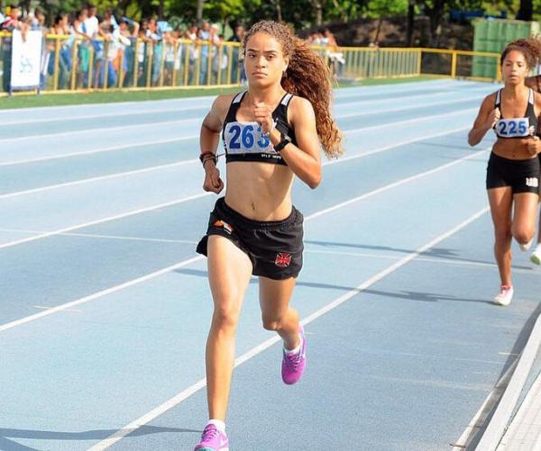 Emelly Nicole, aluna-atleta do Colgio Vasco da Gama, participou na Gymnasiade, as Olimpadas Escolares, na Turquia
