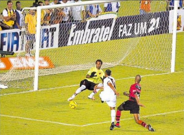 Bruno evitou o gol 1000 de Romrio, mas no conseguiu evitar a goleada. (O Globo - 26/03/2007)