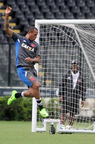 Luis Fabiano  a maior esperana de gol do Vasco