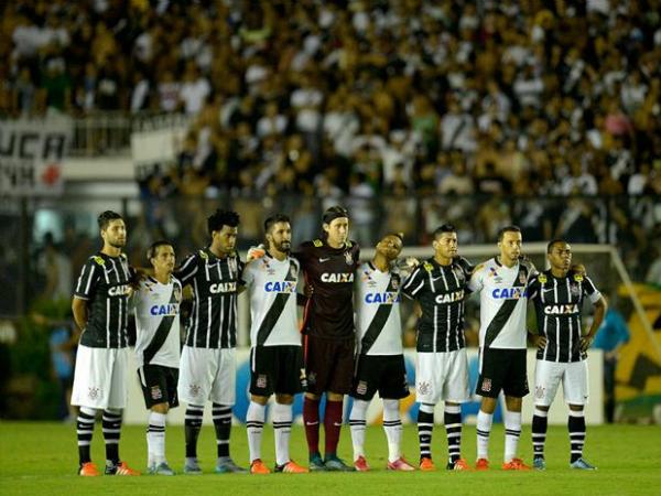 Último confronto entre Vasco e Corinthians foi pelo Brasileirão de 2015