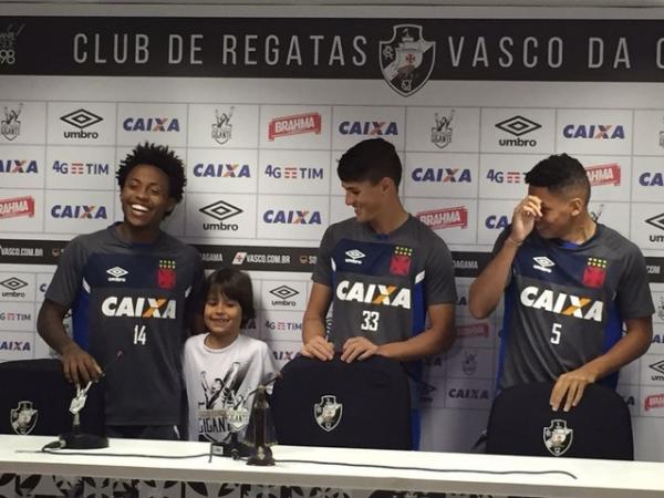 Henrique com Paulo Vitor, Mateus Vital e Paulinho