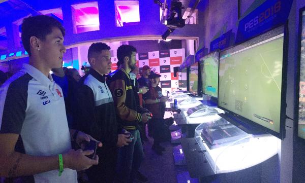 Mateus Vital e Paulinho se enfrentam no evento da Konami