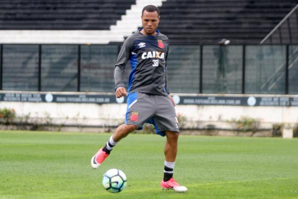 Luis Fabiano voltará ao Vasco contra o Palmeiras