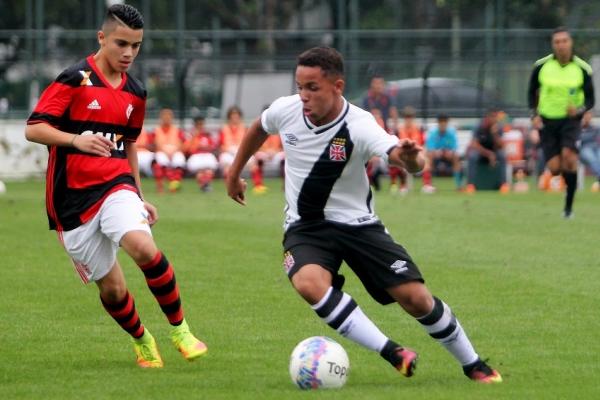 Atacante Marlon reforça o sub-14 na semifinal contra o Flamengo