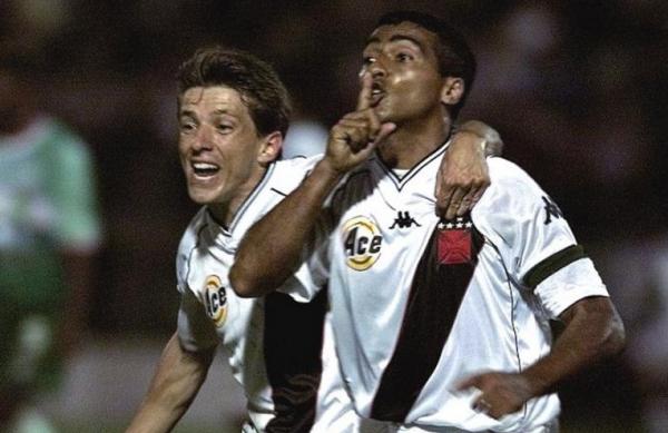 Romário festejando o gol que deu ao Gigante o título da Mercosul
