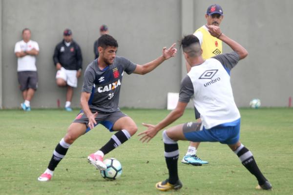 Guilherme Costa balançou as redes no jogo-treino
